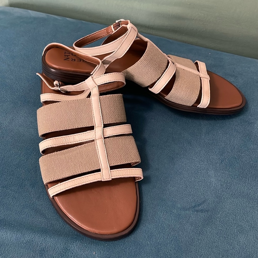 Naturalizer leather/fabric sandals Sz 9.5